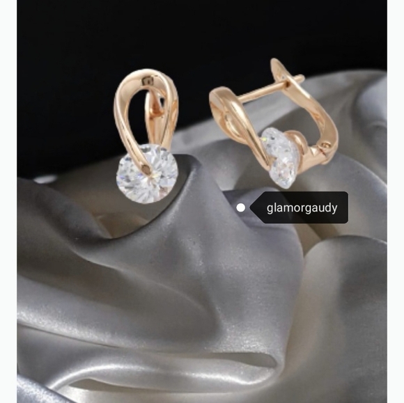 Mother's day gifts Beautiful Vintage Earrings - Picture 3 of 6